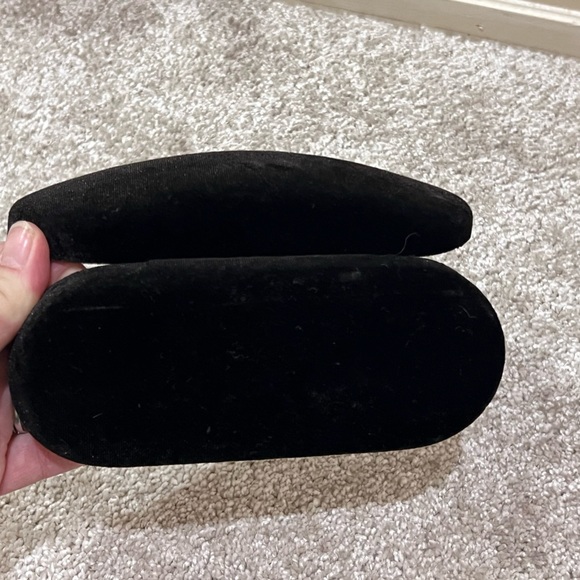 Tom Ford Velvet Sunglasses Case - Picture 4 of 5